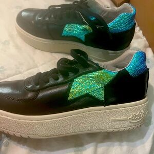 ASH sneakers. Real nice leather.Worn a few time’s excellent condition